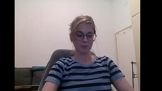Snapshot of SavannaGirly chatting on 17, 9, 2025 SavannaGirly online show from 17, 9, 2025