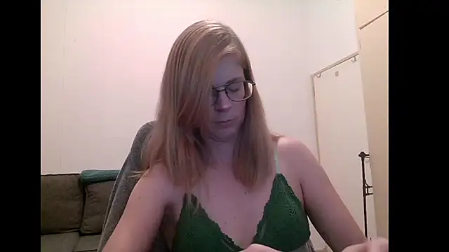 Snapshot of SavannaGirly chatting on 18, 9, 2025 SavannaGirly online show from 18, 9, 2025
