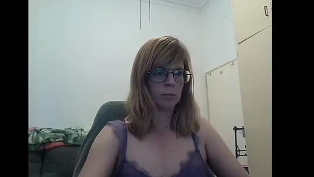 Snapshot of SavannaGirly chatting on 27, 11, 2025 SavannaGirly online show from 27, 11, 2025