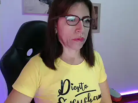 Chayla Ruiz online show from 27, 1, 2025