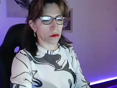 Chayla Ruiz online show from 3, 2, 2025