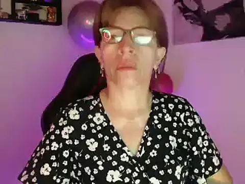 Chayla Ruiz online show from 10, 3, 2025