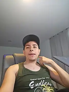 Snapshot of Jhoan_saenz chatting on 3, 10, 2025 Jhoan saenz online show from 3, 10, 2025