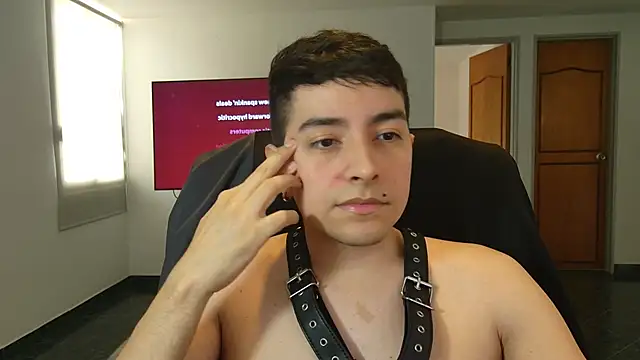 Snapshot of Jhoan_saenz chatting on 11, 10, 2025 Jhoan saenz online show from 11, 10, 2025