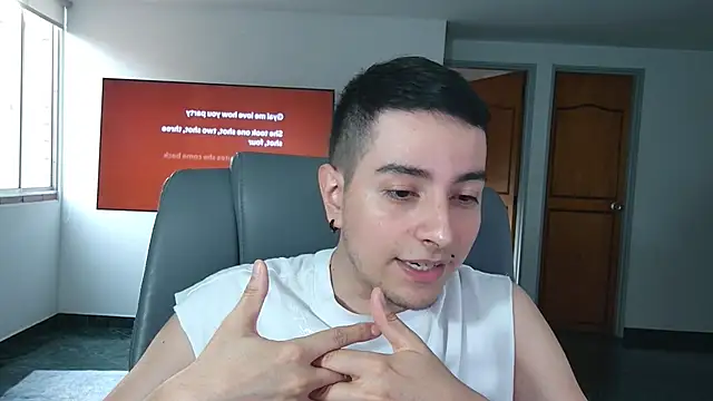 Snapshot of Jhoan_saenz chatting on 9, 11, 2025 Jhoan saenz online show from 9, 11, 2025