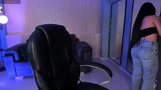 JadeEvansX online show from 18, 1, 2025