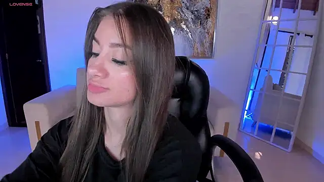 MaryLewis  online show from 26, 2, 2025