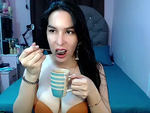 Snapshot of TSDESIREcindy29 chatting on 2, 10, 2025 TSDESIREcindy29 online show from 2, 10, 2025