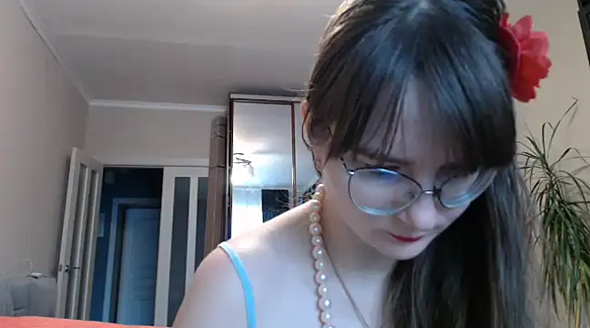 Snapshot of KiraGoldens chatting on 14, 2, 2025 KiraGoldens online show from 14, 2, 2025