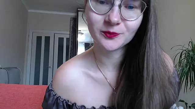 Snapshot of KiraGoldens chatting on 13, 9, 2025 KiraGoldens online show from 13, 9, 2025