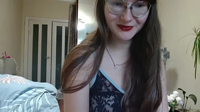 Snapshot of KiraGoldens chatting on 11, 10, 2025 KiraGoldens online show from 11, 10, 2025