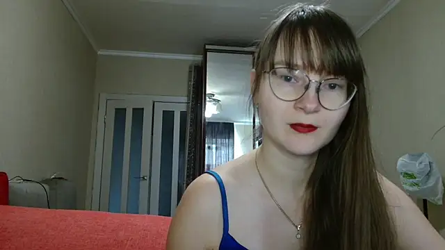 Snapshot of KiraGoldens chatting on 21, 10, 2025 KiraGoldens online show from 21, 10, 2025