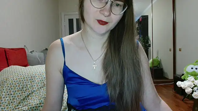 Snapshot of KiraGoldens chatting on 9, 11, 2025 KiraGoldens online show from 9, 11, 2025