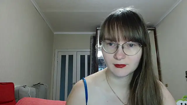 Snapshot of KiraGoldens chatting on 13, 11, 2025 KiraGoldens online show from 13, 11, 2025