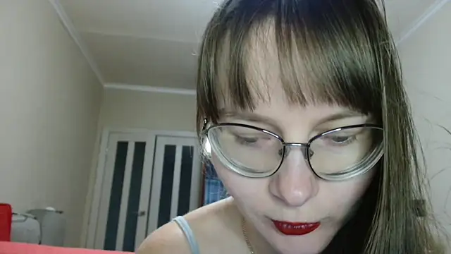 Snapshot of KiraGoldens chatting on 27, 11, 2025 KiraGoldens online show from 27, 11, 2025