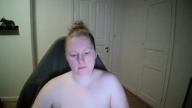Snapshot of Girlnina-1995 chatting on 4, 12, 2024 Girlnina-1995 online show from 4, 12, 2024