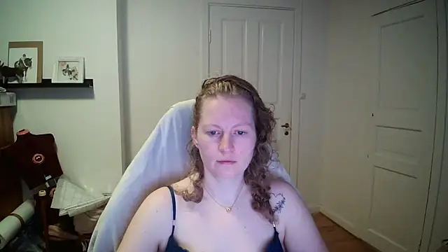 Girlnina-1995 online show from 4, 3, 2026