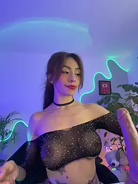 Snapshot of LauPolett chatting on 15, 12, 2024 LauPolett online show from 15, 12, 2024