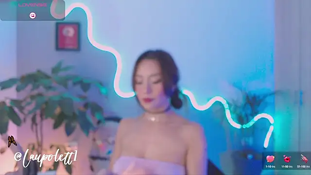 Snapshot of LauPolett chatting on 8, 2, 2025 LauPolett online show from 8, 2, 2025