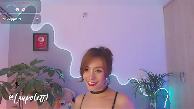 Snapshot of LauPolett chatting on 9, 2, 2025 LauPolett online show from 9, 2, 2025