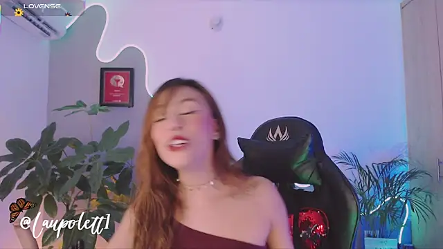 Snapshot of LauPolett chatting on 21, 9, 2025 LauPolett online show from 21, 9, 2025