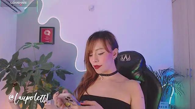 Snapshot of LauPolett chatting on 28, 9, 2025 LauPolett online show from 28, 9, 2025