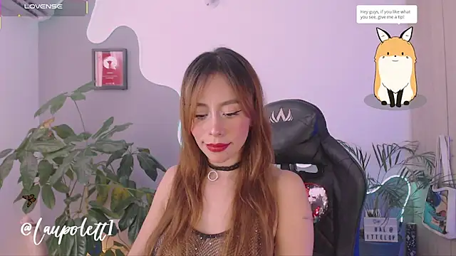 Snapshot of LauPolett chatting on 19, 11, 2025 LauPolett online show from 19, 11, 2025