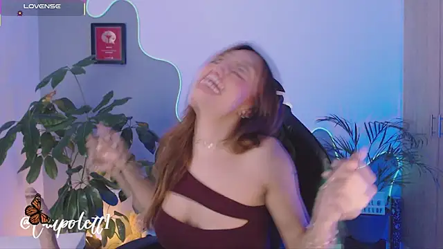 Snapshot of LauPolett chatting on 22, 11, 2025 LauPolett online show from 22, 11, 2025