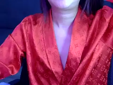 Bee 2k online show from 7, 10, 2025