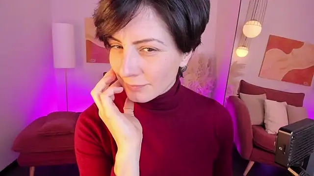 Snapshot of LorenDaze chatting on 7, 11, 2025 LorenDaze online show from 7, 11, 2025