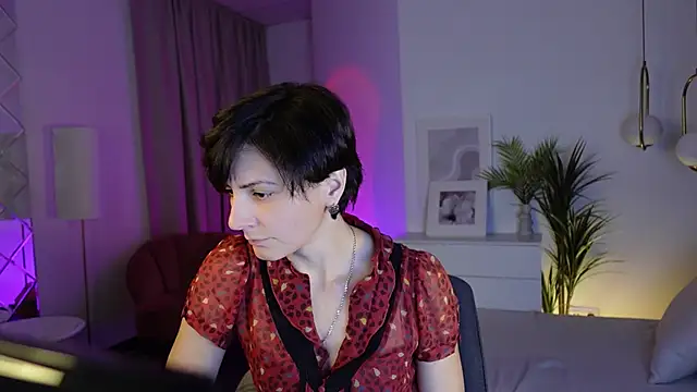 Snapshot of LorenDaze chatting on 12, 11, 2025 LorenDaze online show from 12, 11, 2025