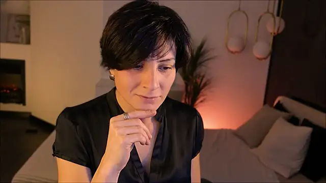 Snapshot of LorenDaze chatting on 25, 11, 2025 LorenDaze online show from 25, 11, 2025