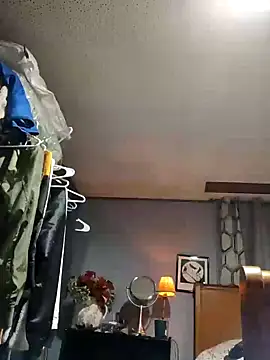 eatmeplease44 online show from 24, 1, 2025