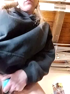 eatmeplease44 online show from 12, 3, 2026