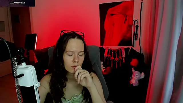 DivineBite online show from 26, 7, 2026