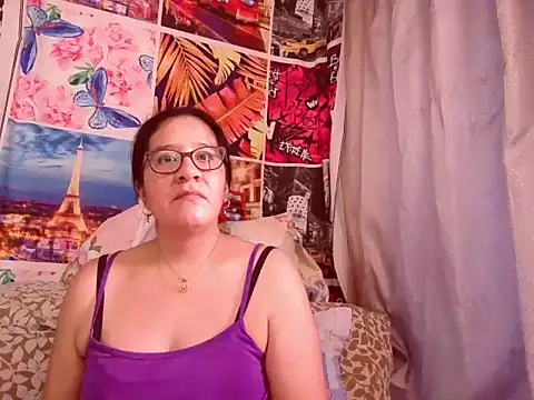 Snapshot of lucianarubi chatting on 17, 12, 2025 lucianarubi online show from 17, 12, 2025