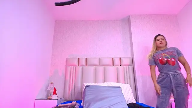  carolina fox online show from 21, 11, 2025