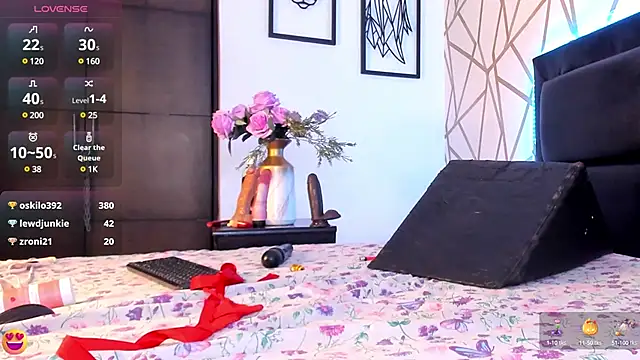 Snapshot of EmilyyRosee_ chatting on 13, 3, 2025 EmilyyRosee online show from 13, 3, 2025