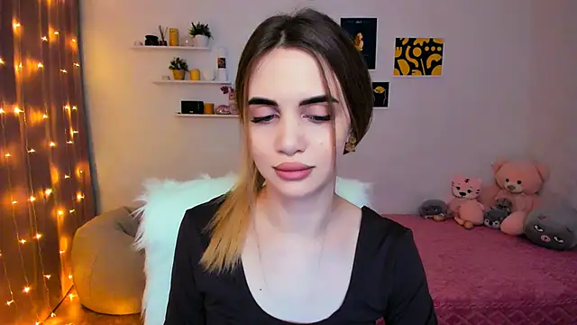 aPieceOfJoy online show from 2, 2, 2025