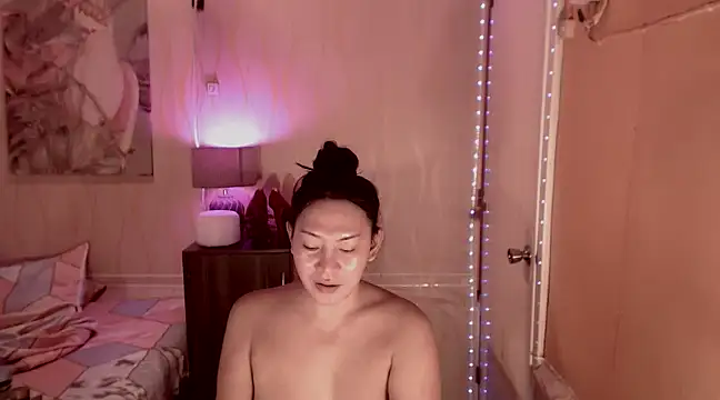 Snapshot of Biancafoxie chatting on 21, 12, 2024 Biancafoxie online show from 21, 12, 2024