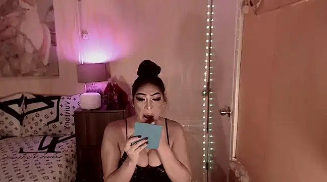 Snapshot of Biancafoxie chatting on 6, 3, 2025 Biancafoxie online show from 6, 3, 2025