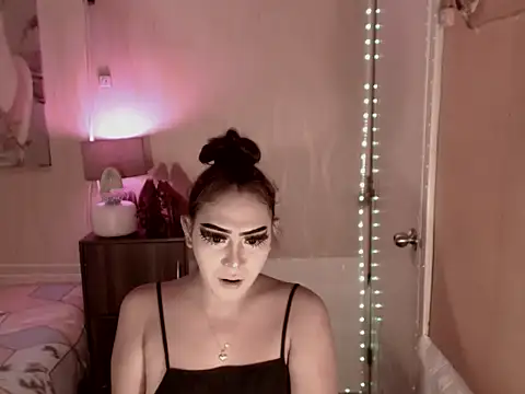 Snapshot of Biancafoxie chatting on 13, 9, 2025 Biancafoxie online show from 13, 9, 2025