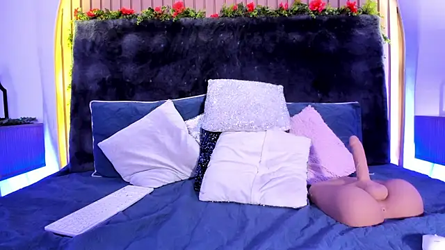 Karlagonzales  online show from 21, 2, 2025