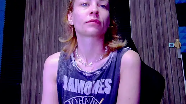 karo123421 online show from 23, 3, 2025