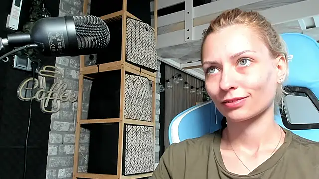 karo123421 online show from 13, 9, 2025