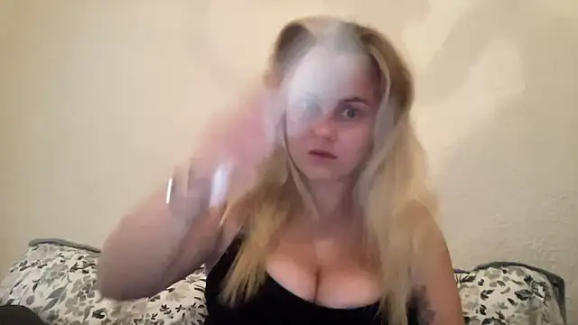 bigboobybabyxh online show from 14, 2, 2025