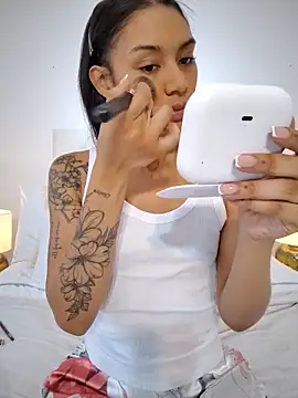 Snapshot of Leaberry chatting on 18, 9, 2025 Leaberry online show from 18, 9, 2025