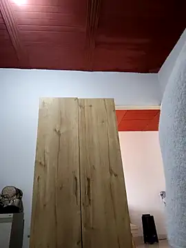 Snapshot of Leaberry chatting on 5, 10, 2025 Leaberry online show from 5, 10, 2025