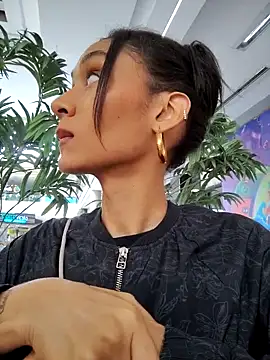 Snapshot of Leaberry chatting on 18, 11, 2025 Leaberry online show from 18, 11, 2025