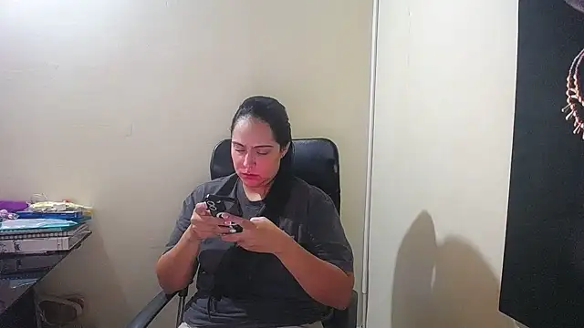Snapshot of kendall_52 chatting on 19, 12, 2024 kendall 52 online show from 19, 12, 2024